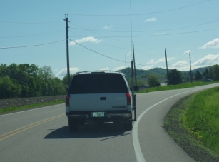 Heading down the road to the Dayton Hamvention, Nice HF mobile antenna.