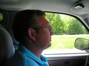 Craig N9ETD Drivin On the way to Dayton. Note the smile.