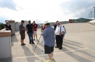 Tom NF9E gives demonstration of satellite communication