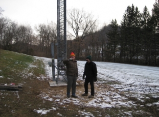 Oscar, K9WKW and Tom, WA9TS look for coax run. Antennas come next!